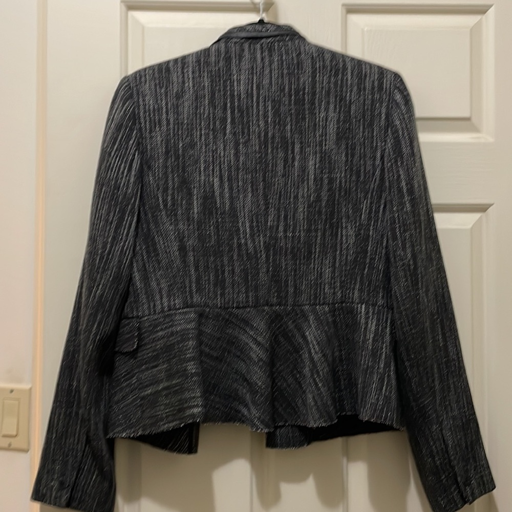 Elie Tahari Gray Textured Women's Blazer (sz 12) - Picture 8 of 8